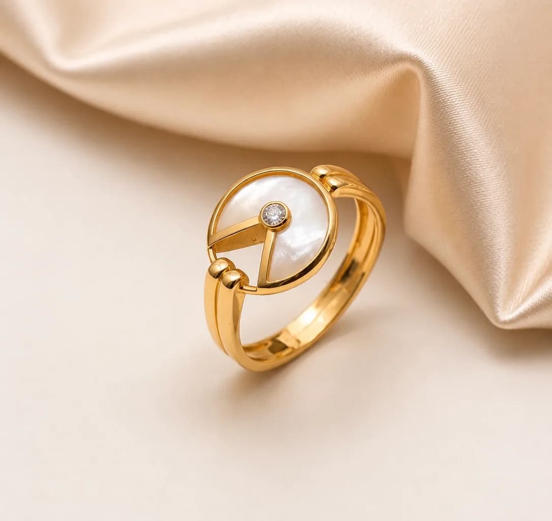 Bague Amulette de Nacre en or
