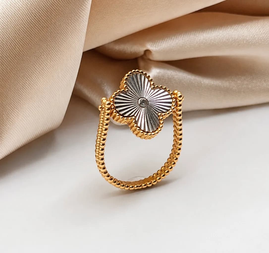 Bague Trèfle de Nacre en or