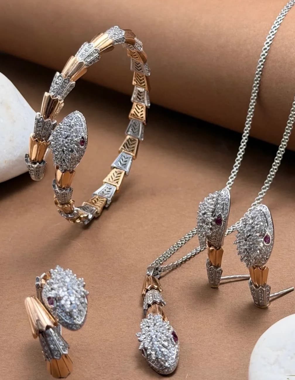 Parure serpentine
